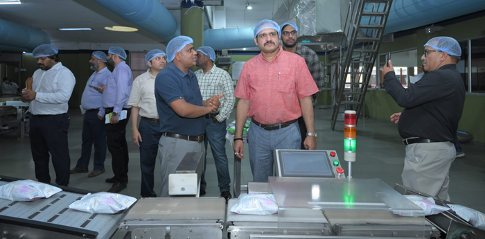 NCDC DMD & LINAC DG visit Anand to study model of NDDB